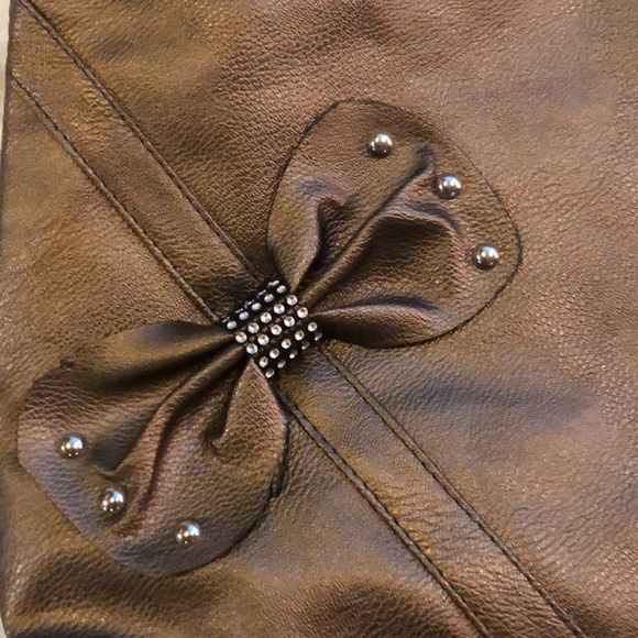 PU Leather Tote. Dark silver with Rhinestone Bow - Picture 4 of 6